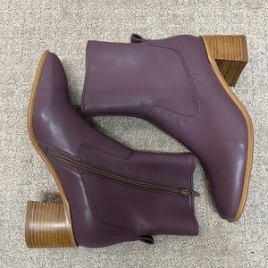 NWOT | Jeffrey Campbell Square Toe Ankle Boot | Purple Leather | Size 8.5